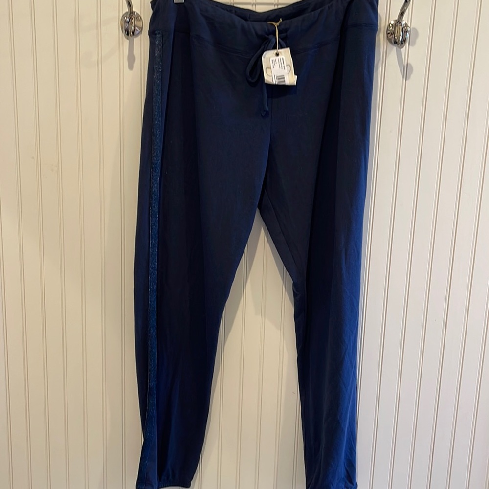 NWT Johnny Was Calme Darling Fleece Jogger in Navy!
